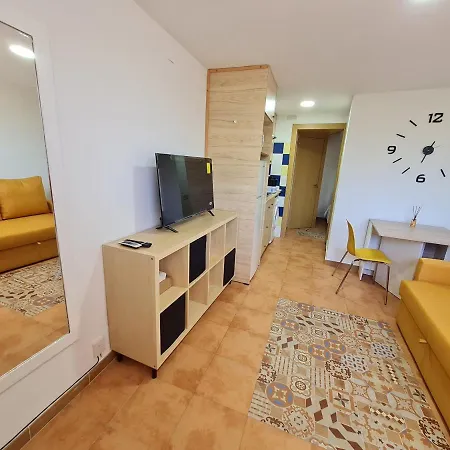 Malagasuite Picturesque Apartment